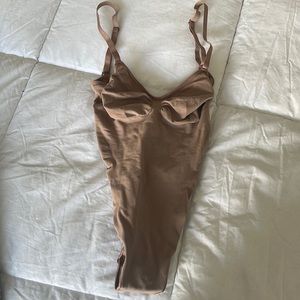 SKIMS Sculpting Thong Bodysuit Sz Large